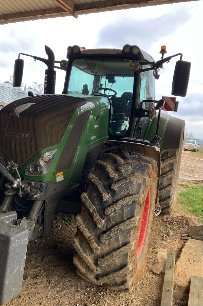 Tracteur FENDT 826 VARIO PROFI + - photo slide 6