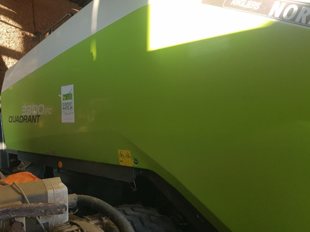Presse haute densite CLAAS Quadrant 3300 FC - photo slide 15