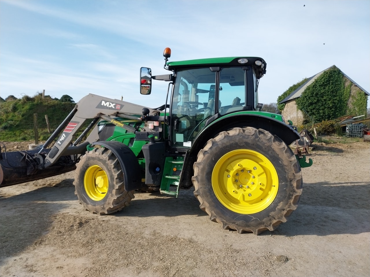 Tracteur JOHN DEERE 6R150 - photo slide 1