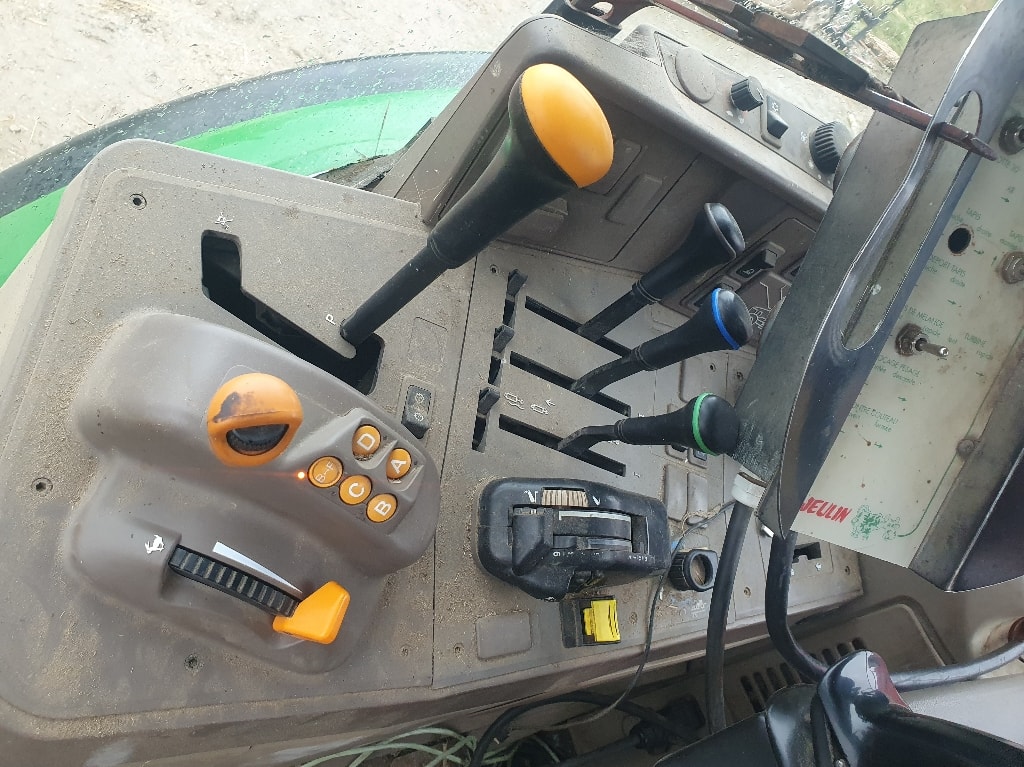 Tracteur JOHN DEERE 6110M - photo slide 3