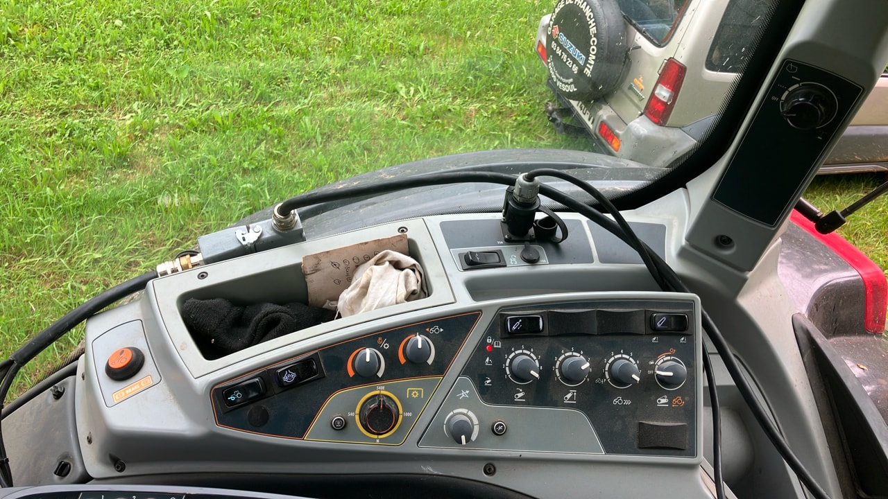 Tracteur VALTRA T194 Direct - photo slide 20