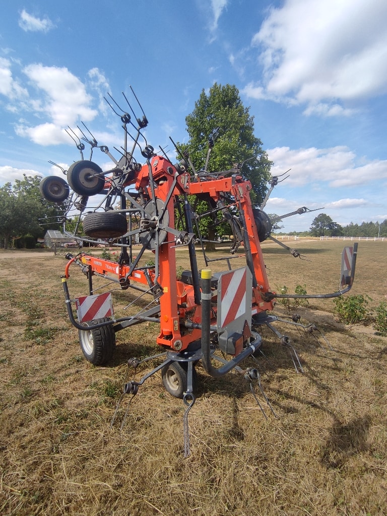 Faneuse KUBOTA TE8511C - photo slide 3