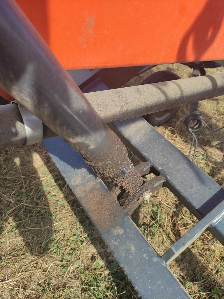 Faneuse KUBOTA TE8511C - photo slide 8
