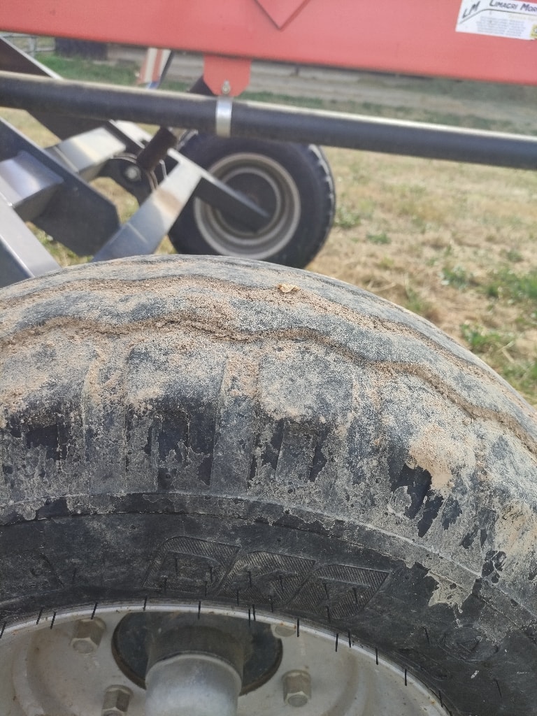 Faneuse KUBOTA TE8511C - photo slide 7