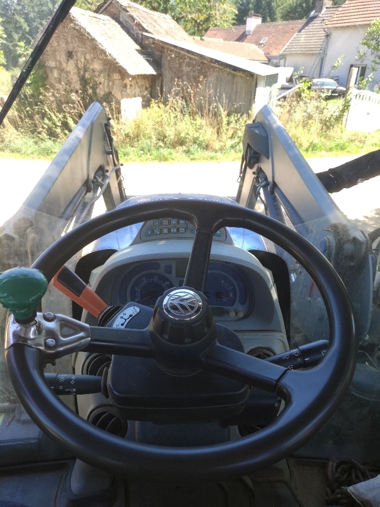 Tracteur chargeur NEW HOLLAND T6.120 - photo slide 16