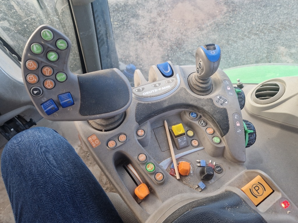 Tracteur DEUTZ FAHR 6185 AGROTRON TTV - photo slide 6
