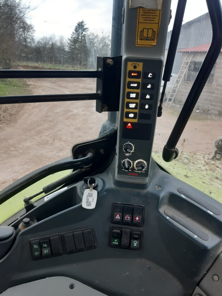 Tracteur CLAAS ARION 650 CEBIS - photo slide 11